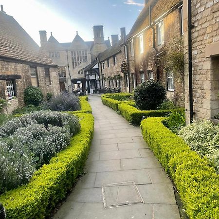 The Talbot Hotel, Oundle , Near Peterborough Eksteriør bilde