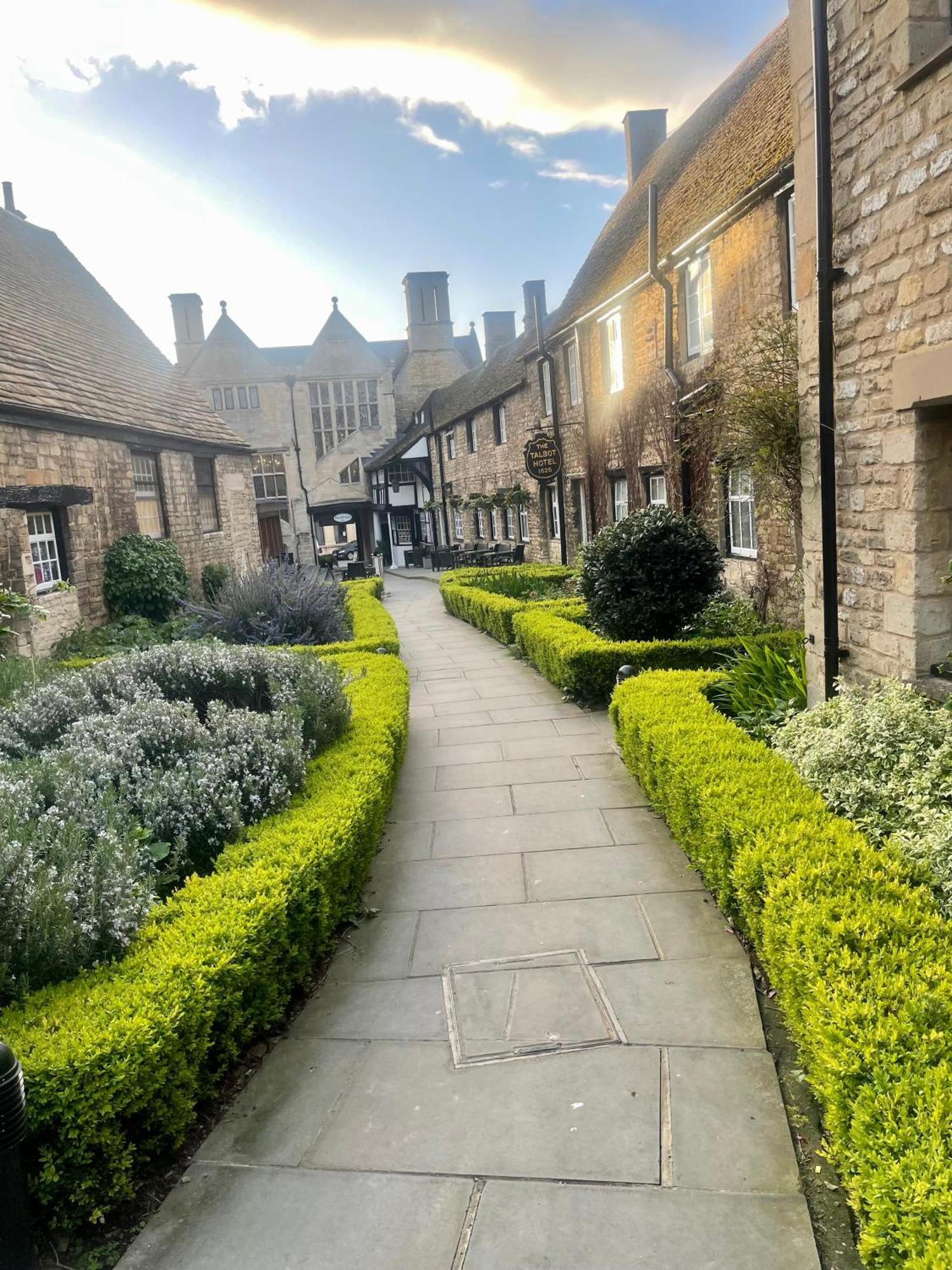 The Talbot Hotel, Oundle , Near Peterborough Eksteriør bilde